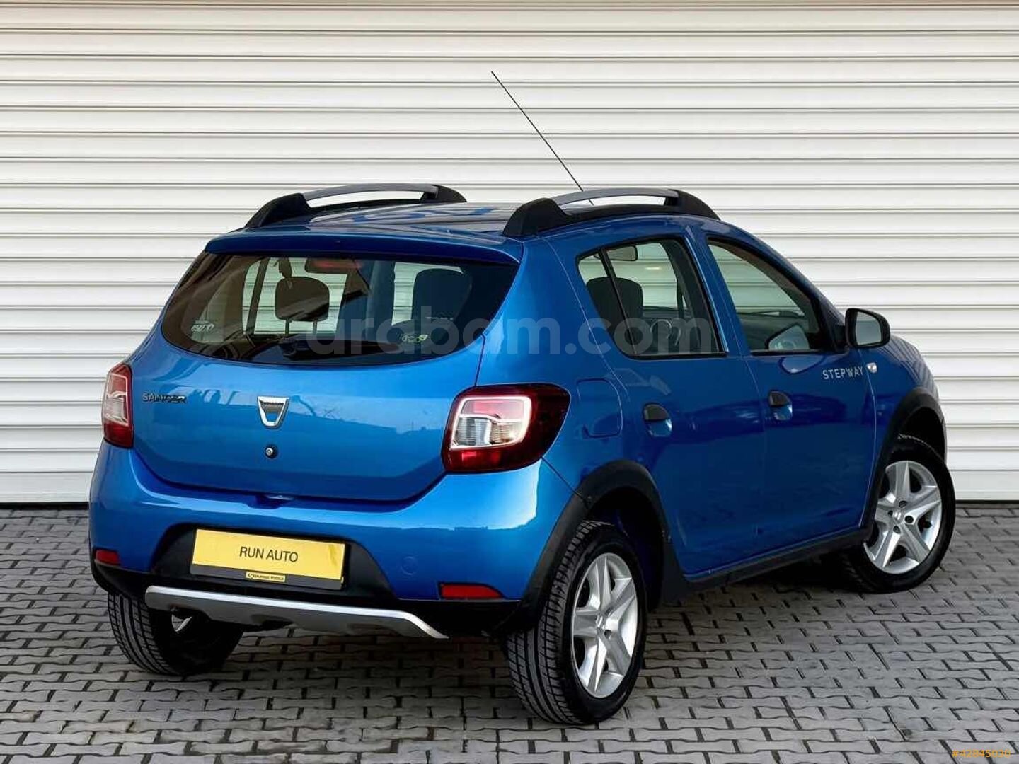 Galeriden Dacia Sandero 1.5 dCi Stepway 2014 Model İzmir 208.000 km Mavi 4