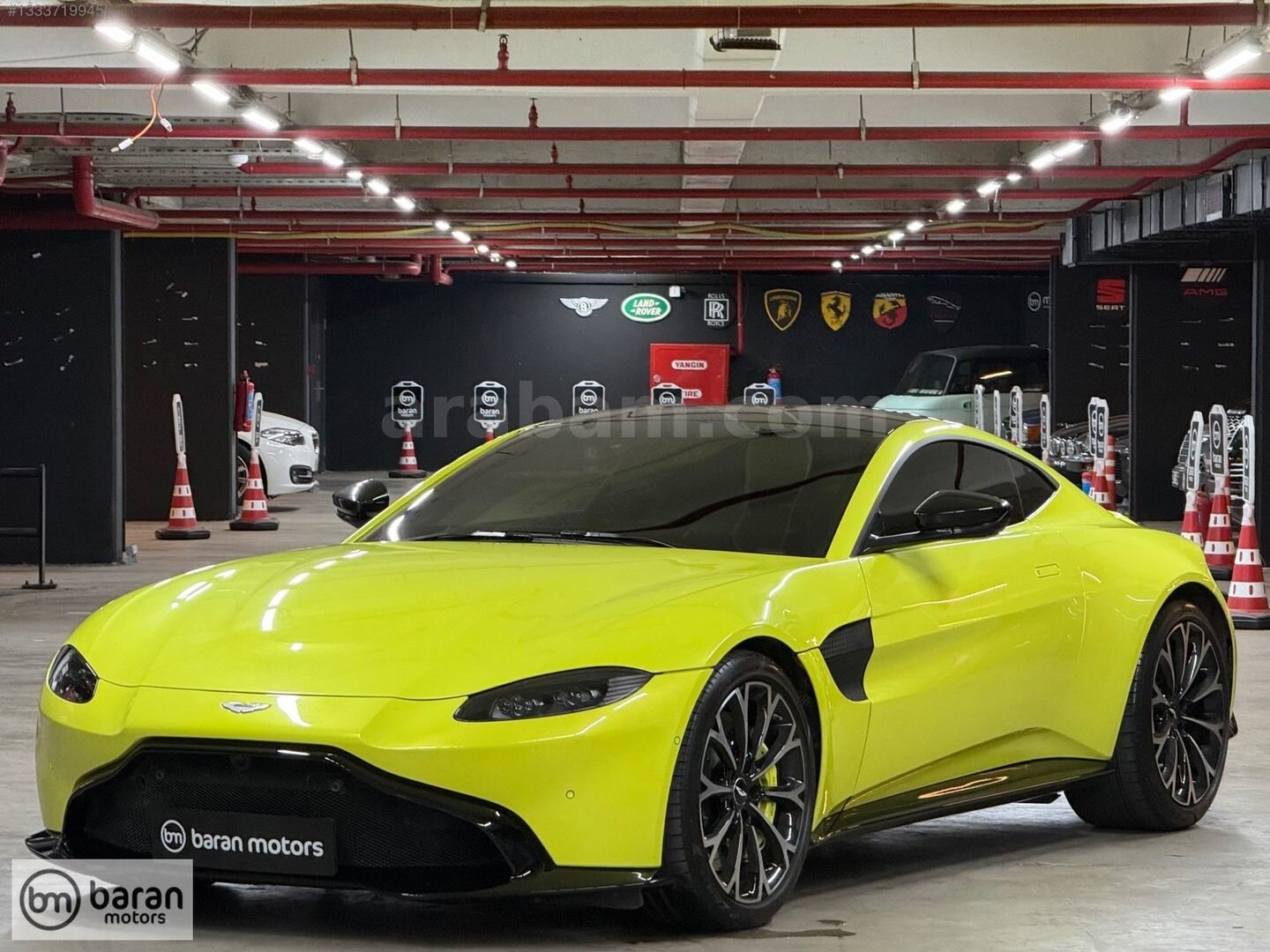 Galeriden Aston Martin Vantage V8 2018 Model İstanbul 28.112 km Sarı 3