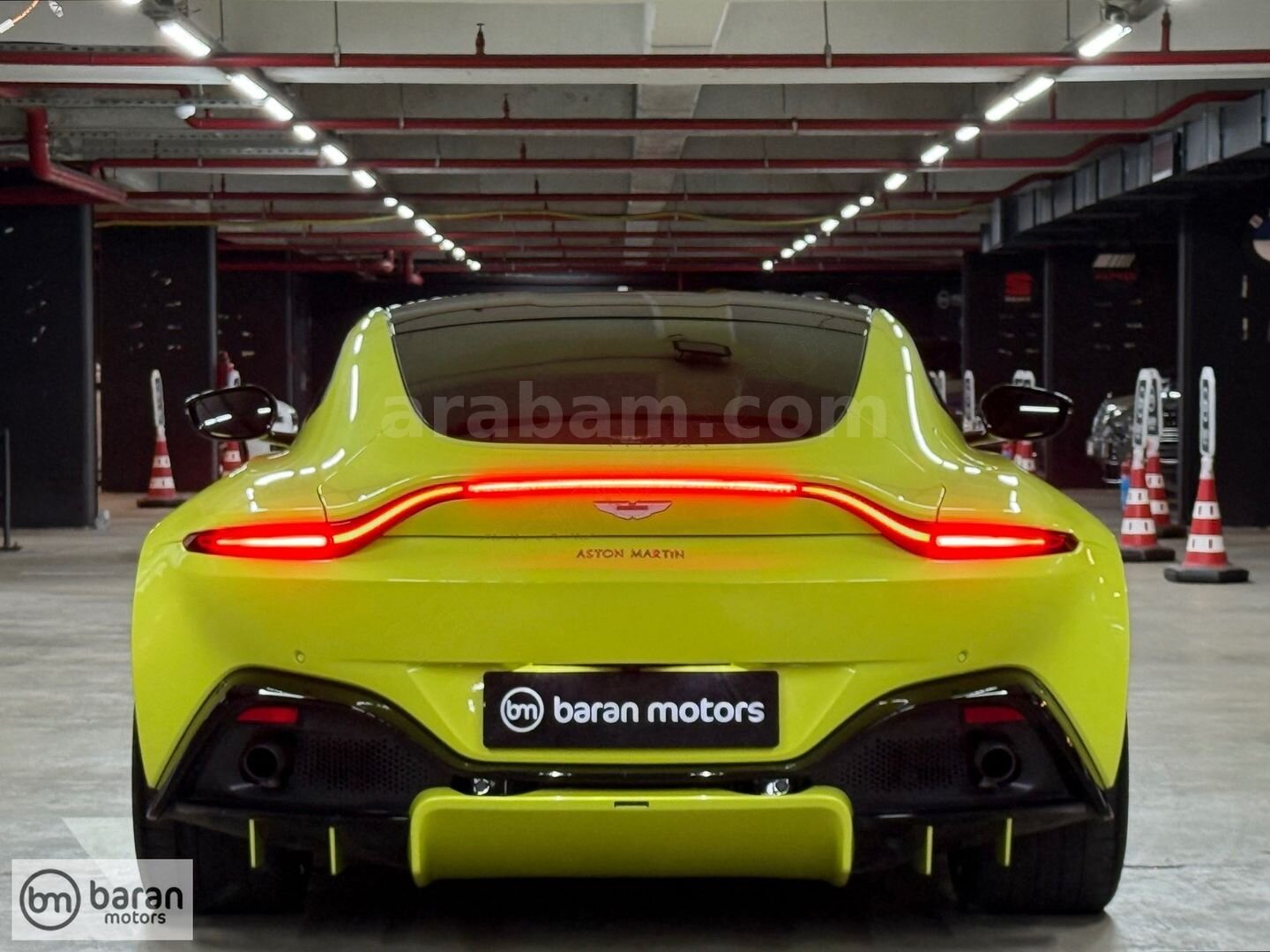 Galeriden Aston Martin Vantage V8 2018 Model İstanbul 28.112 km Sarı 7