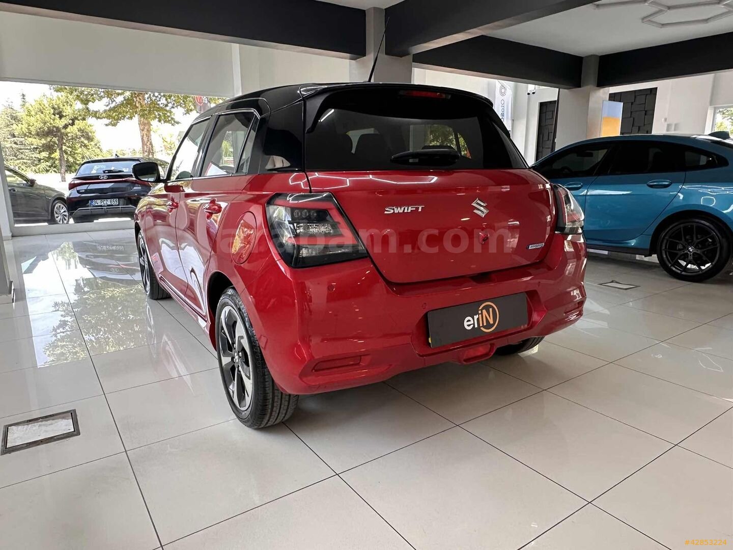 Galeriden Suzuki Swift 1.2 Hibrit Pulse 2025 Model Kayseri 6.120 km Kırmızı 5
