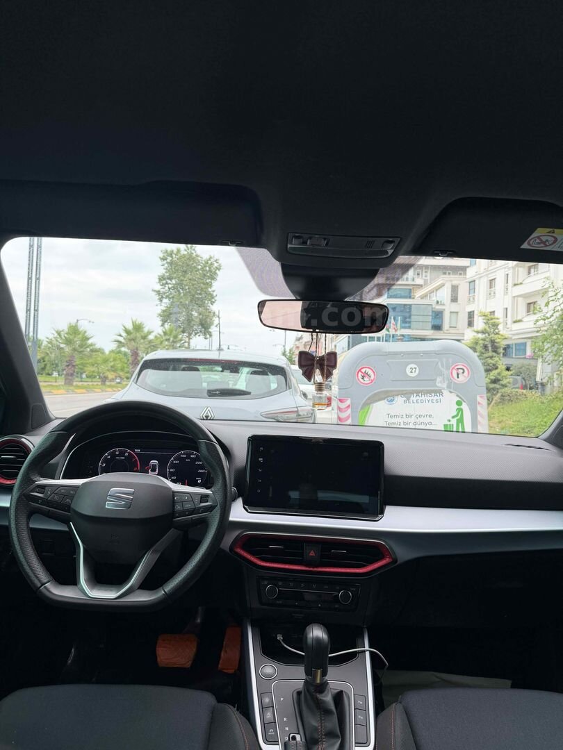 Sahibinden Seat Arona 1.0 EcoTSI FR 2023 Model 2