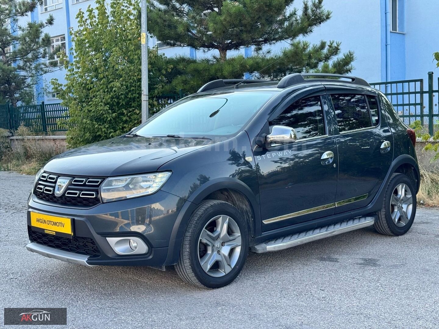 Galeriden Dacia Sandero 1.5 dCi Stepway 2016 Model Kütahya 112.000 km Füme 4