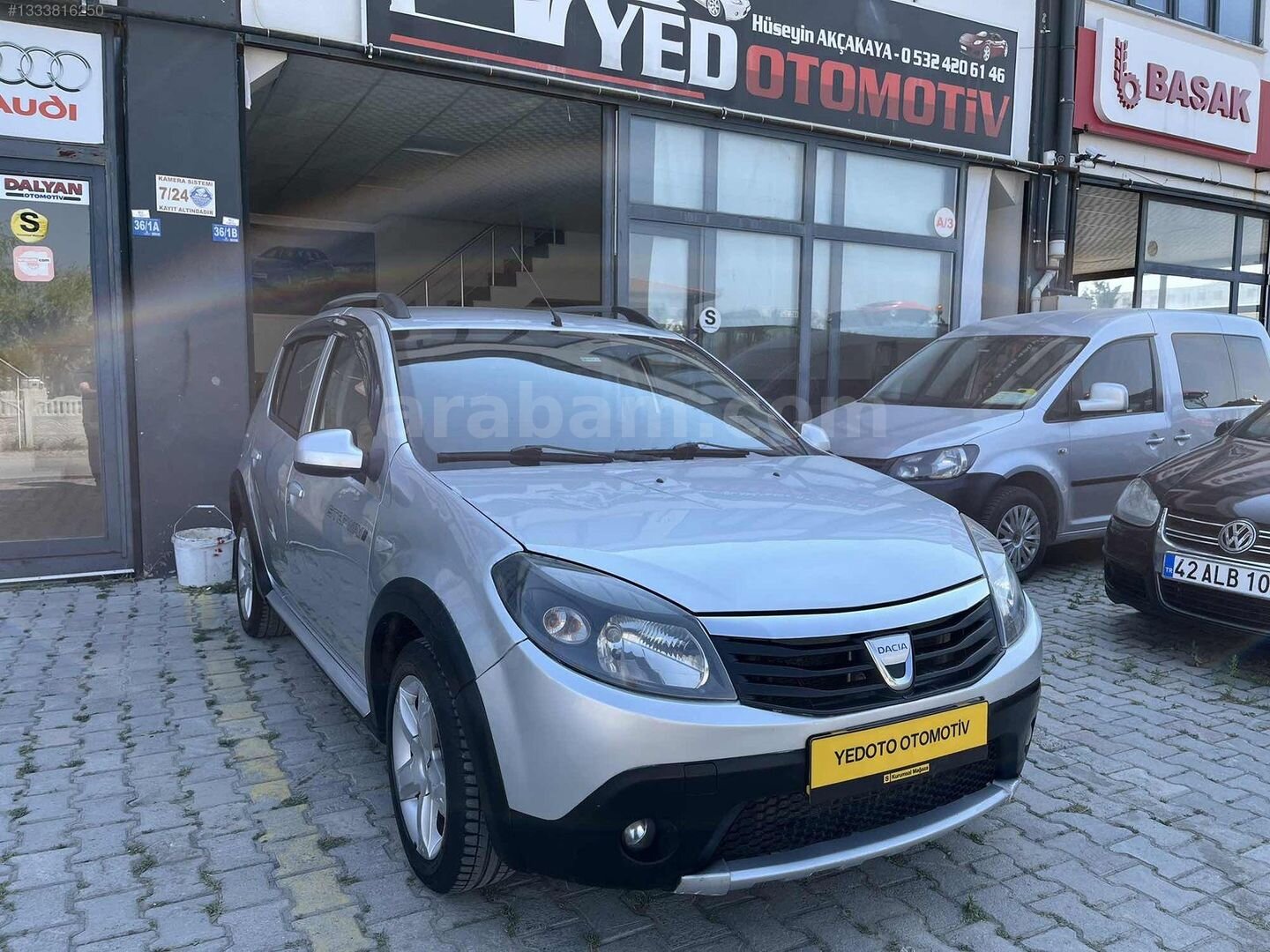 Galeriden Dacia Sandero 1.6 Stepway 2011 Model Afyonkarahisar 320.000 km Gri 2