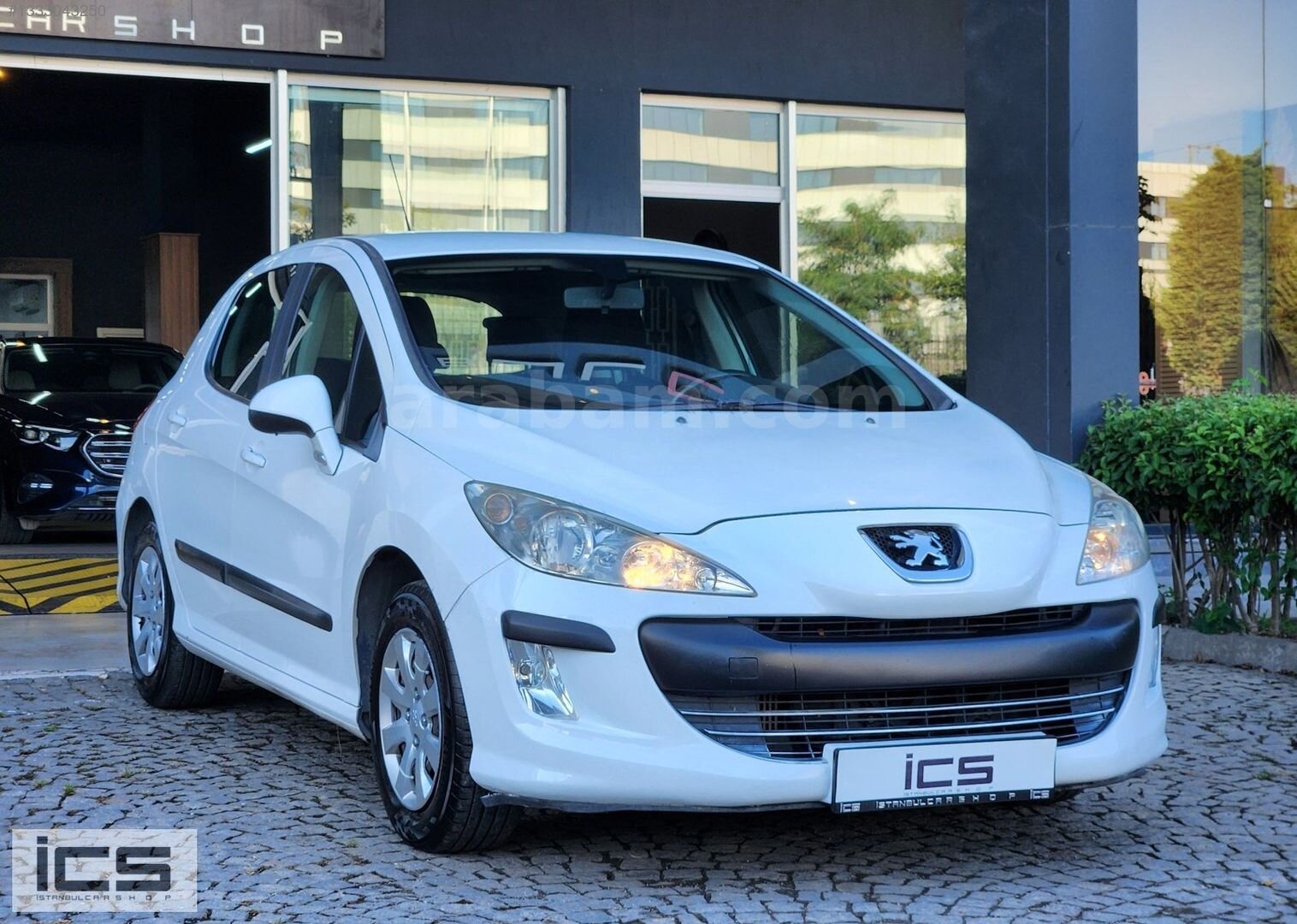 Galeriden Peugeot 308 1.6 HDi Comfort Pack 2011 Model İstanbul 245.000 km Beyaz 2