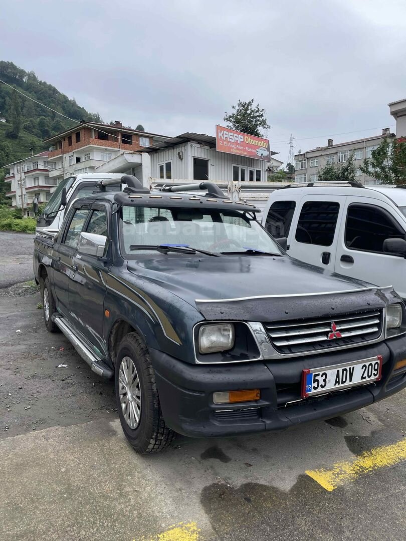 Galeriden Mitsubishi L 200 4x2 Pick Up 2000 Model Rize 2