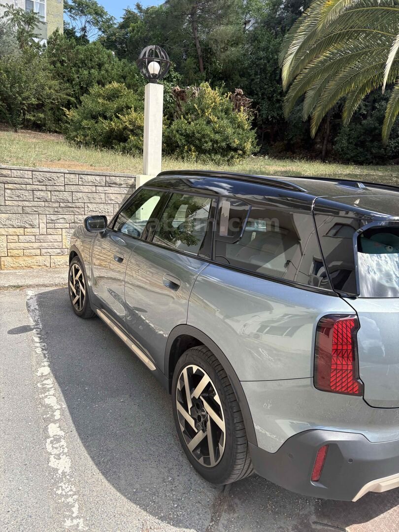 Sahibinden Mini Countryman E Favoured 2024 Model 2