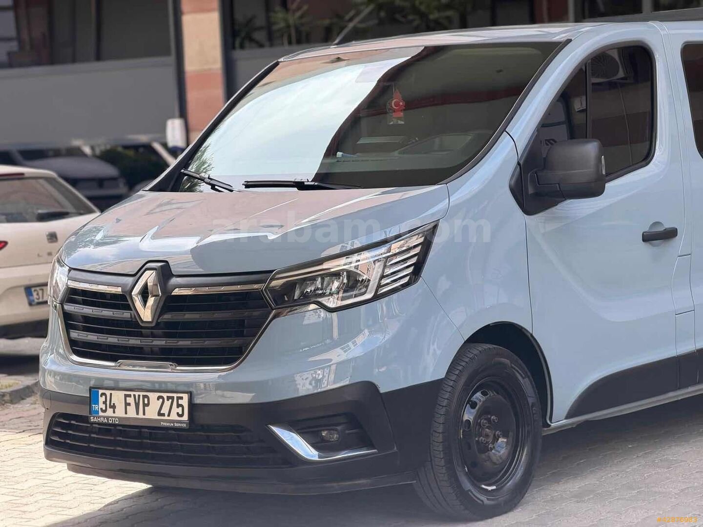 Galeriden Renault Trafic 2.0 DCI Grand Confort 2022 Model İstanbul 80.000 km Mavi 3