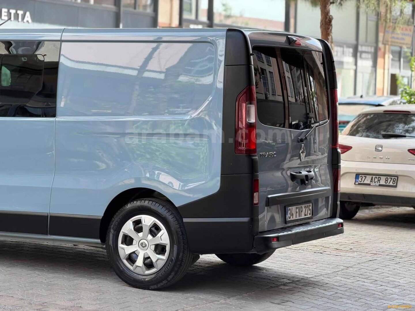 Galeriden Renault Trafic 2.0 DCI Grand Confort 2022 Model İstanbul 80.000 km Mavi 4