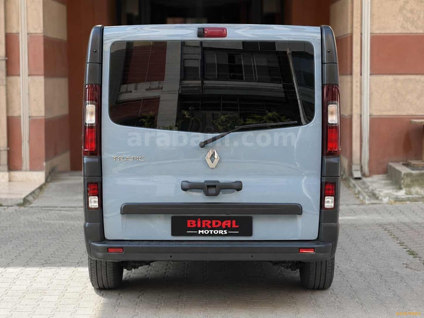 Galeriden Renault Trafic 2.0 DCI Grand Confort 2022 Model İstanbul 80.000 km Mavi 7