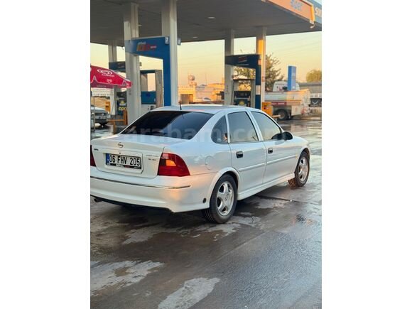 おもちページ Sahibinden Opel Vectra 1.6 Comfort 2000 Model Şanlıurfa 288.000 km