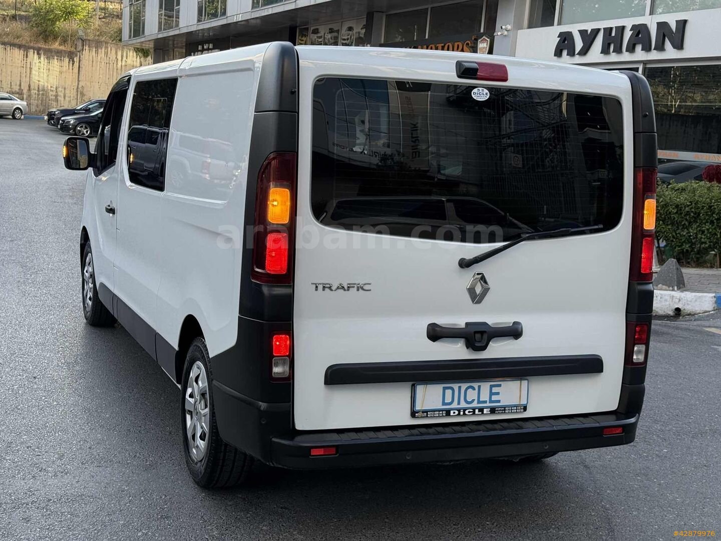 Galeriden Renault Trafic 2.0 DCI Grand Confort 2023 Model İstanbul 131.478 km Beyaz 7