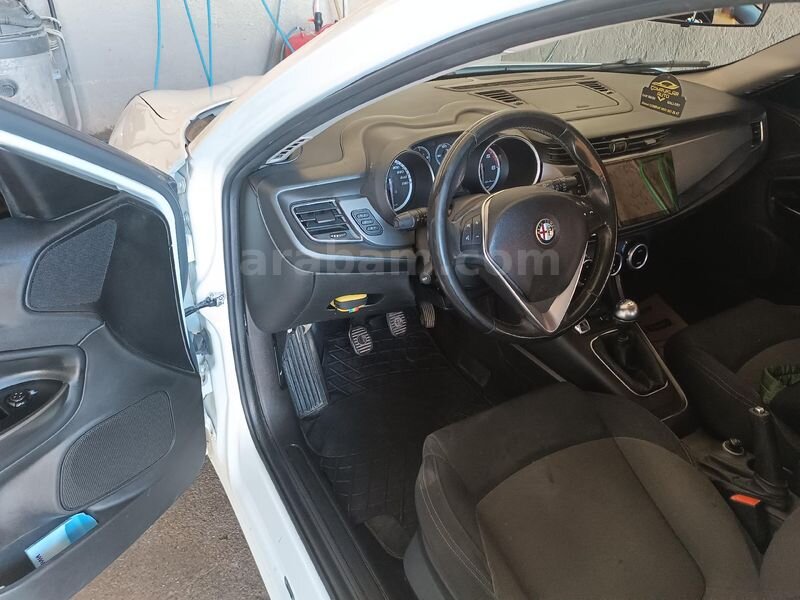Sahibinden Alfa Romeo Giulietta 1.6 JTD Progression Plus 2014 Model 6