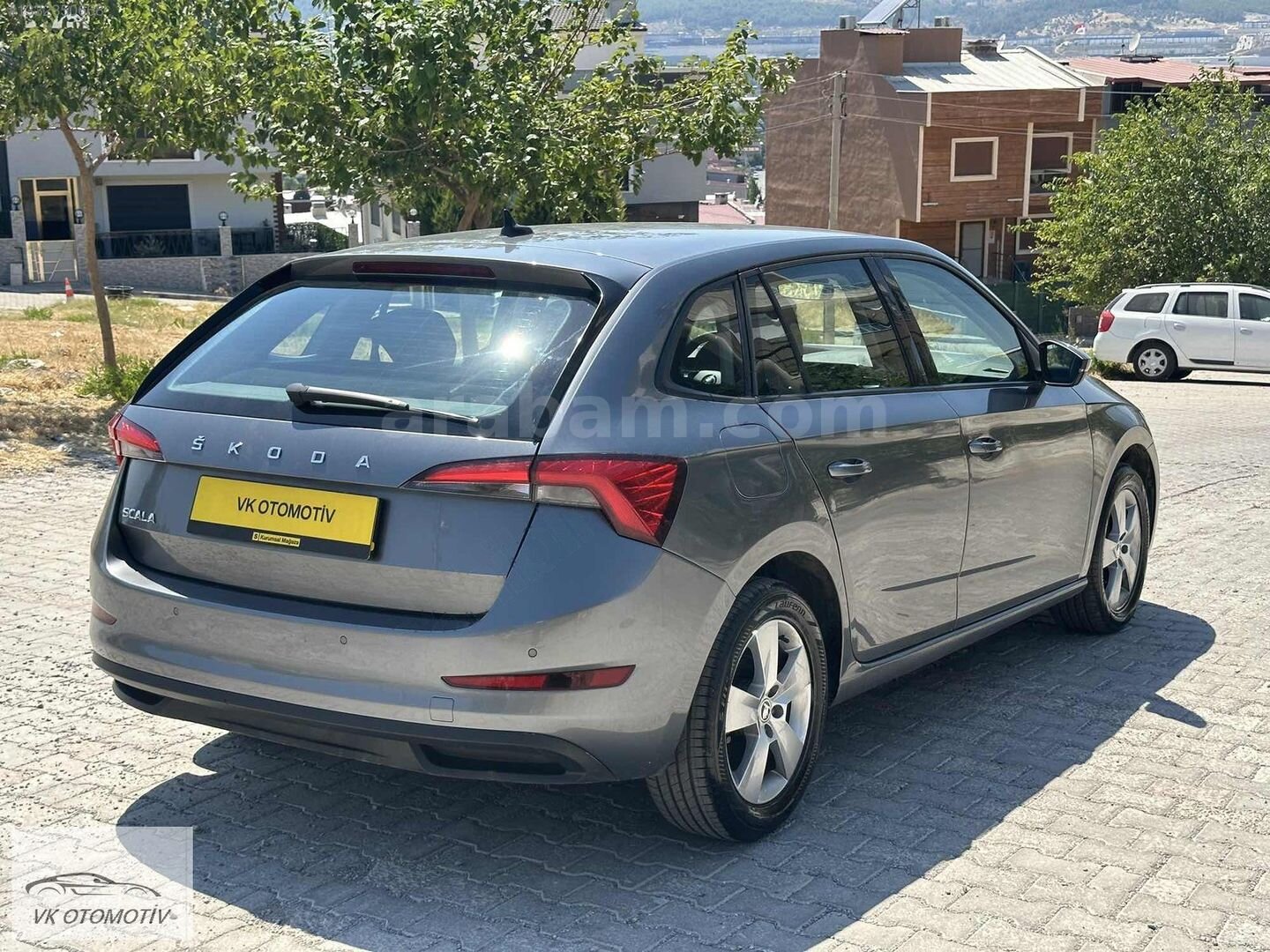 Galeriden Skoda Scala 1.0 TSI Elite 2023 Model İzmir 84.950 km Gri 4