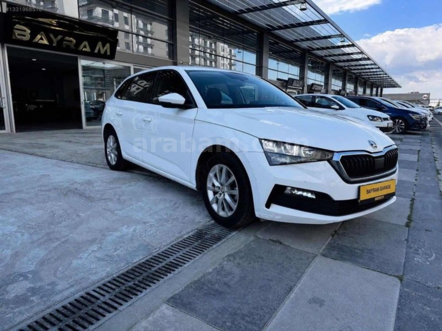 Galeriden Skoda Scala 1.0 TSI Elite 2022 Model Ankara 138.000 km Beyaz 2