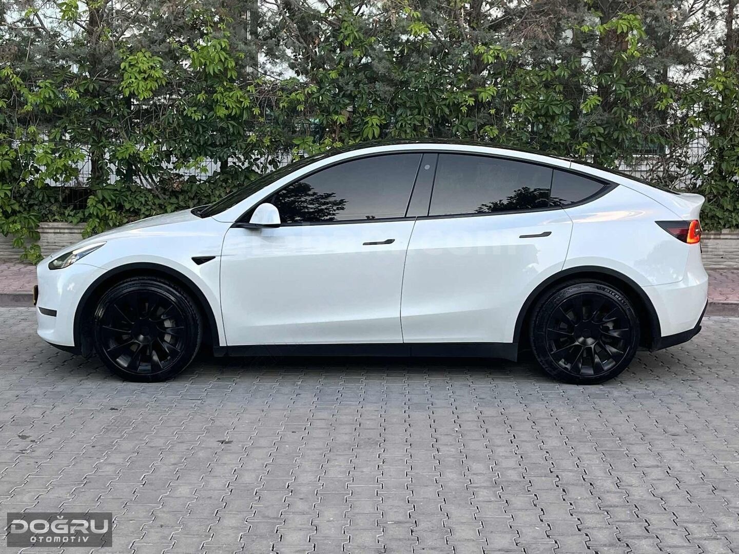 Galeriden Tesla Model Y Long Range AWD 2023 Model Konya 91.700 km Beyaz 7