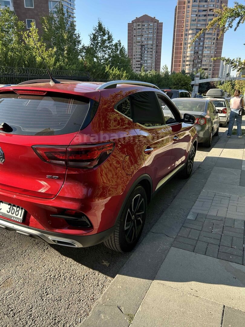 Sahibinden MG ZS 1.0 T-GDI Luxury Plus 2023 Model 51.000 km Kırmızı 4
