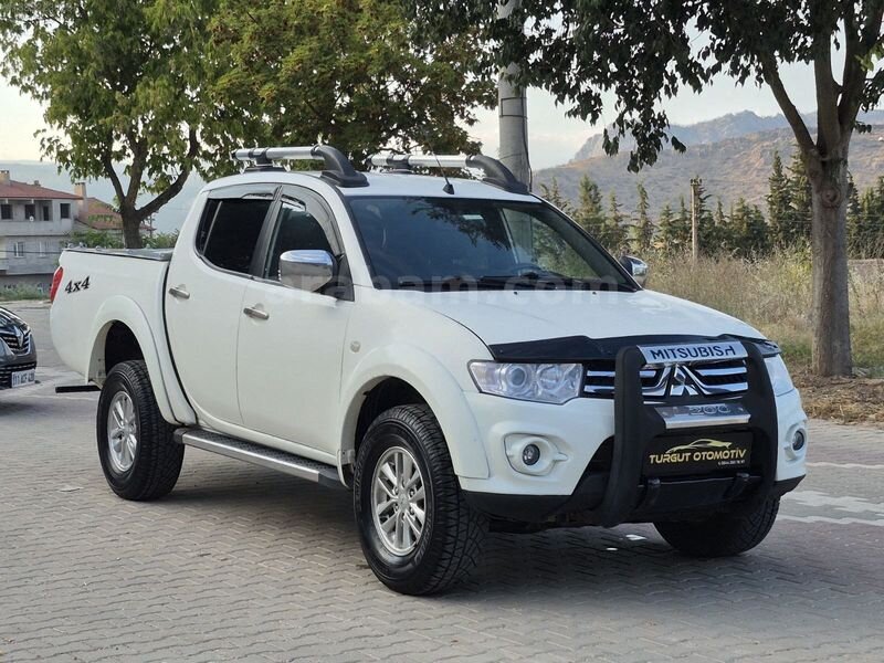 MİTSUBİSHİ L200 4X4 OTOMATİK VİTES 255 BİN KM
