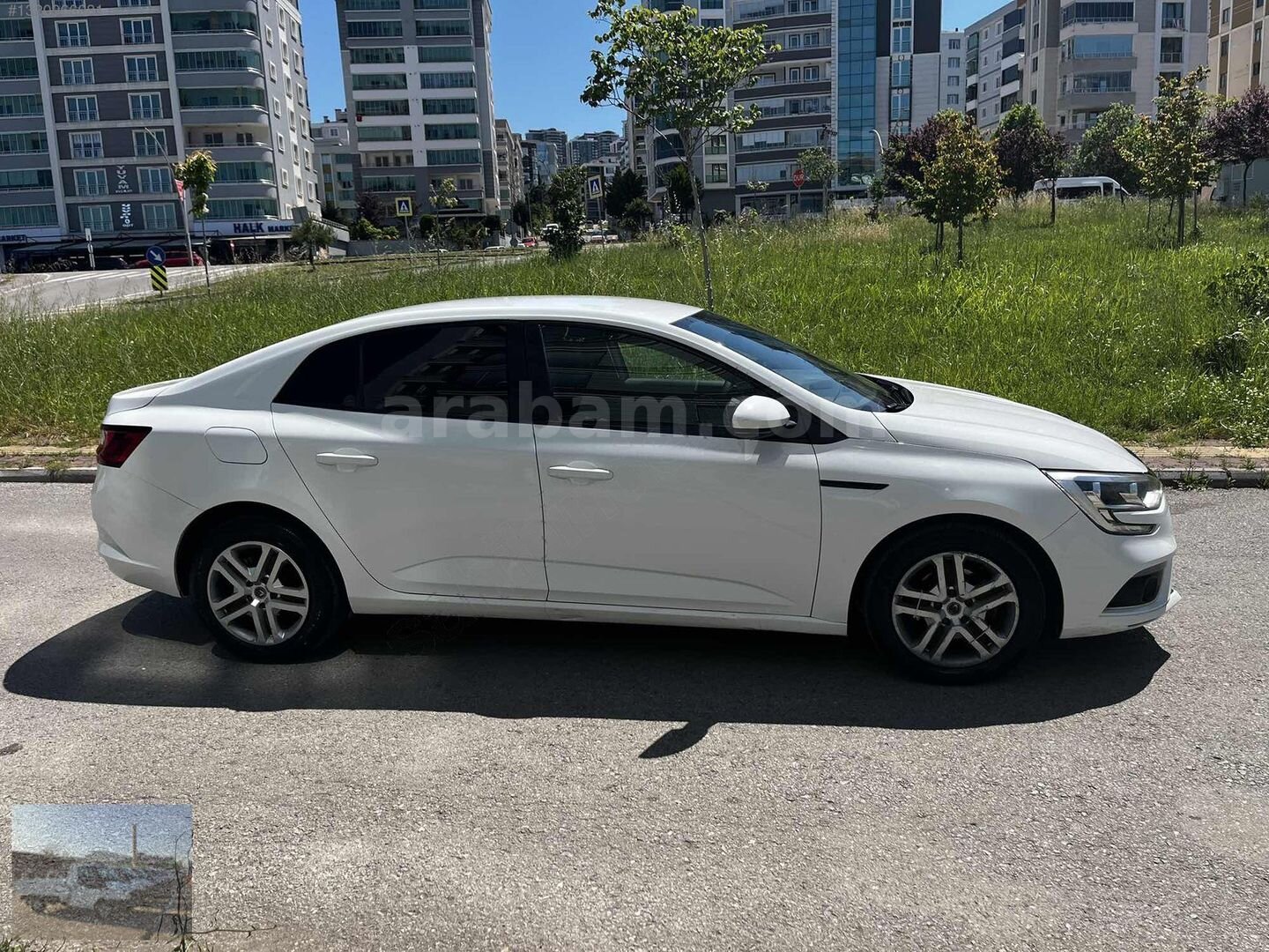 Galeriden Renault Megane 1.5 Blue DCI Joy 2020 Model Samsun 192.000 km Beyaz 6