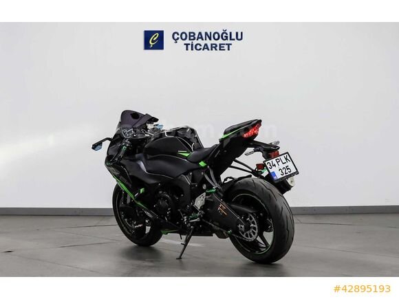 Galeriden Kawasaki Ninja ZX 6R 2025 Model İstanbul 6.001 km Siyah
