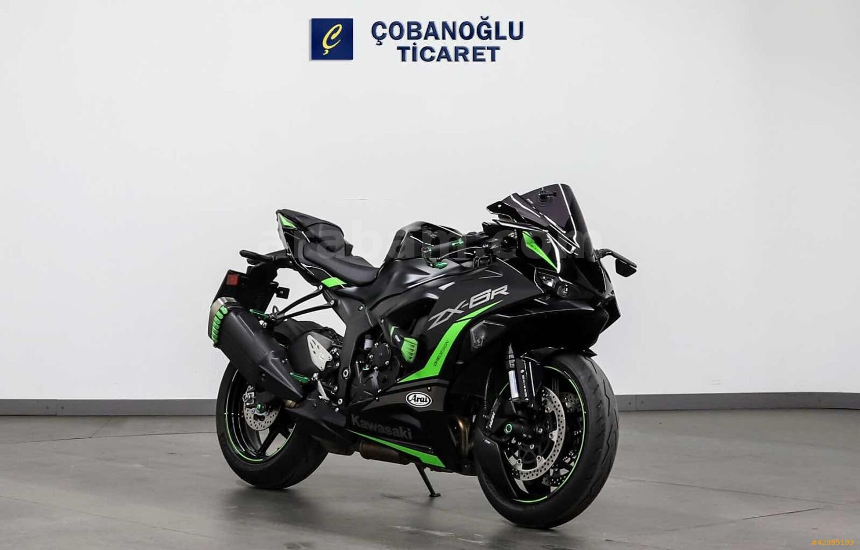 Galeriden Kawasaki Ninja ZX 6R 2025 Model İstanbul 6.001 km Siyah