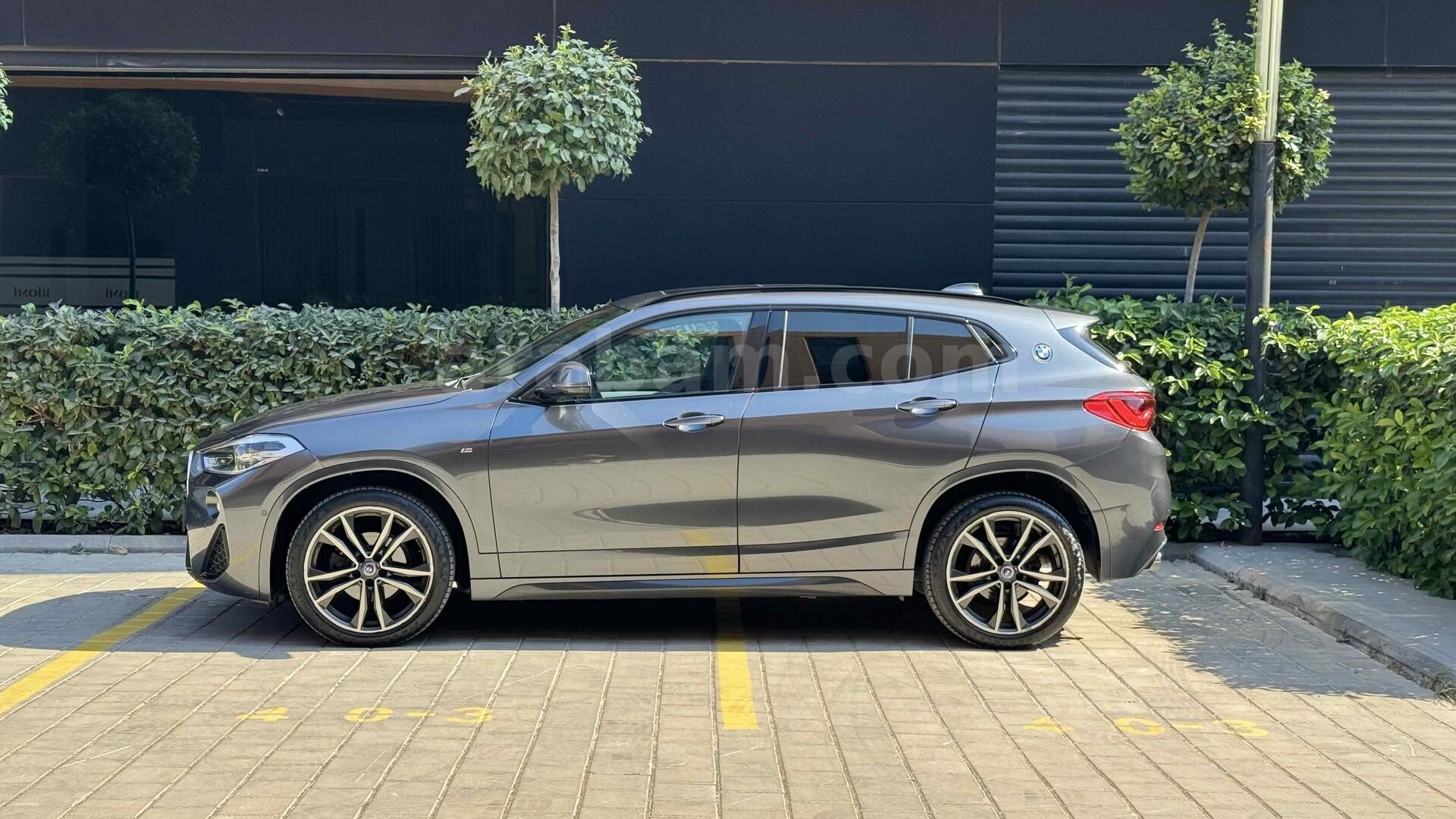 GARAJCAN DAN HATASIZ OTOMATİK CAM TAVAN BMW X2 M SPORT 3