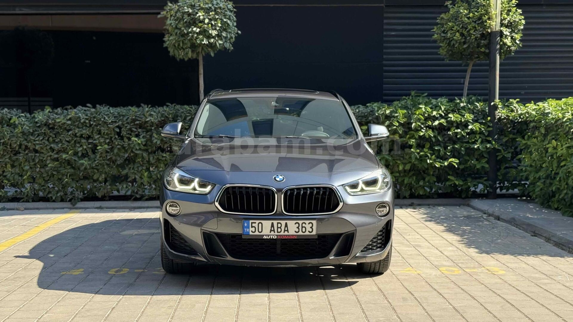 GARAJCAN DAN HATASIZ OTOMATİK CAM TAVAN BMW X2 M SPORT 2