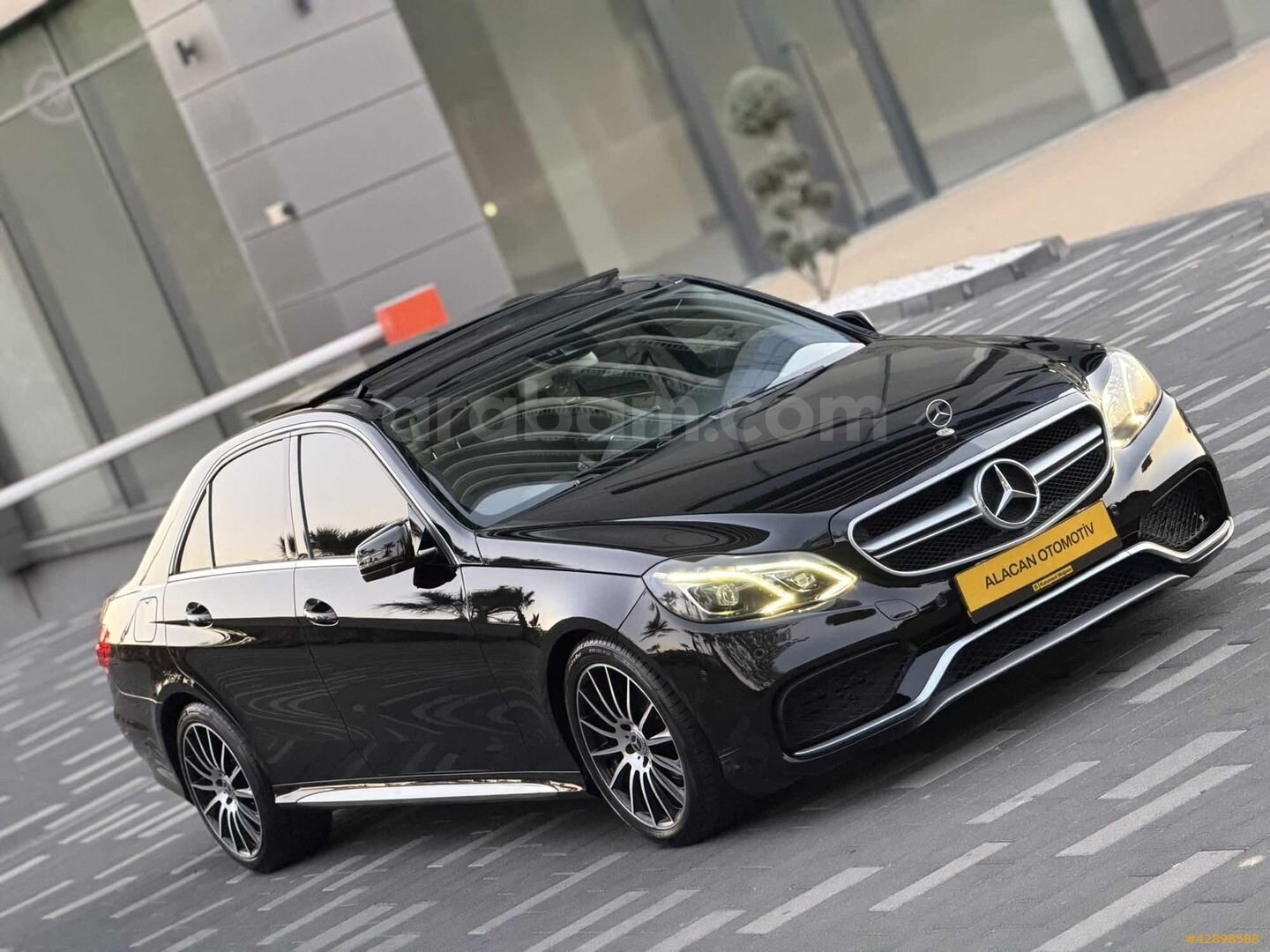 Galeriden Mercedes - Benz E 180 AMG 2014 Model Denizli 245.000 km Siyah 1