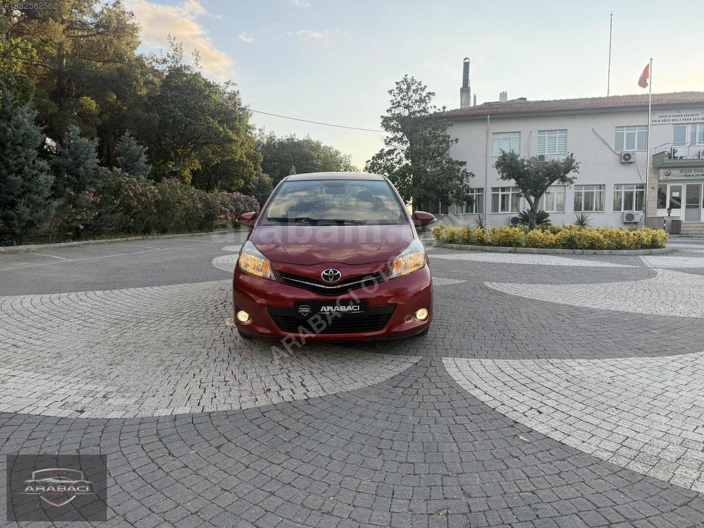 ARABACI OTOMOTİV TOYOTA YARİS 1.33 STYLE 98.000 KM 2