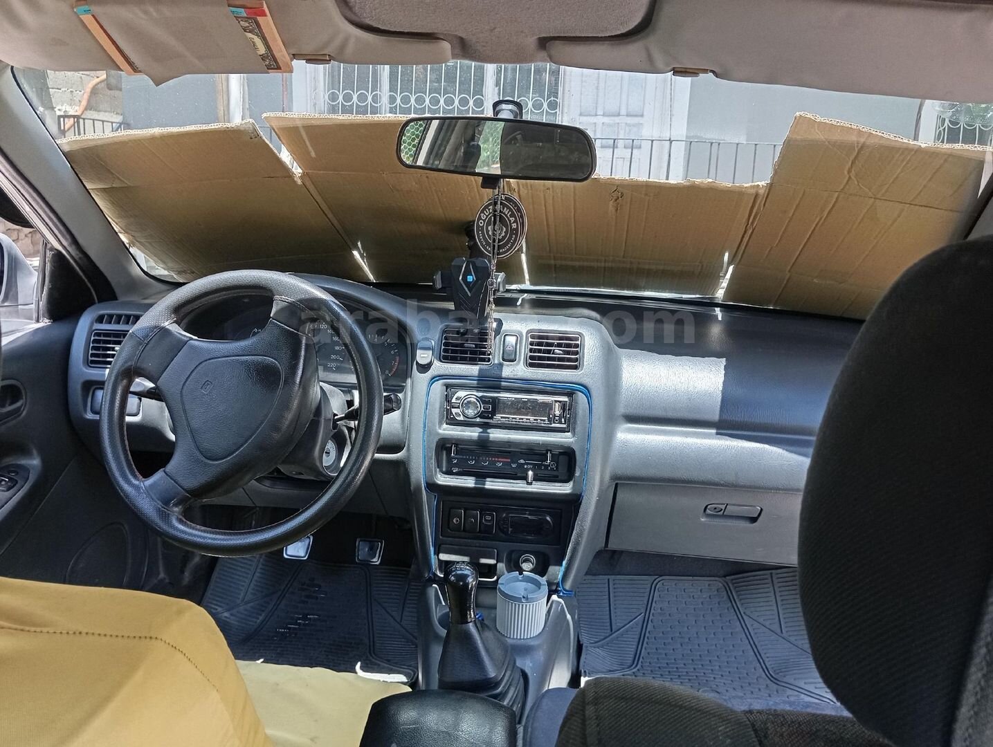 Sahibinden Mazda 323 1.5 Familia 1998 Model 2