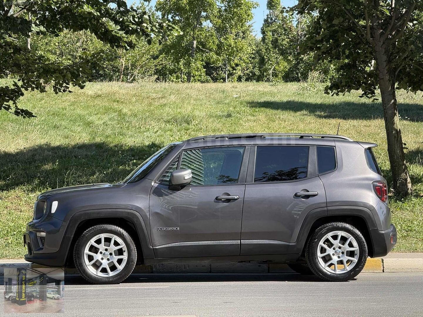 Galeriden Jeep Renegade 1.6 MultiJet Limited 2020 Model İstanbul 238.000 km Füme 6