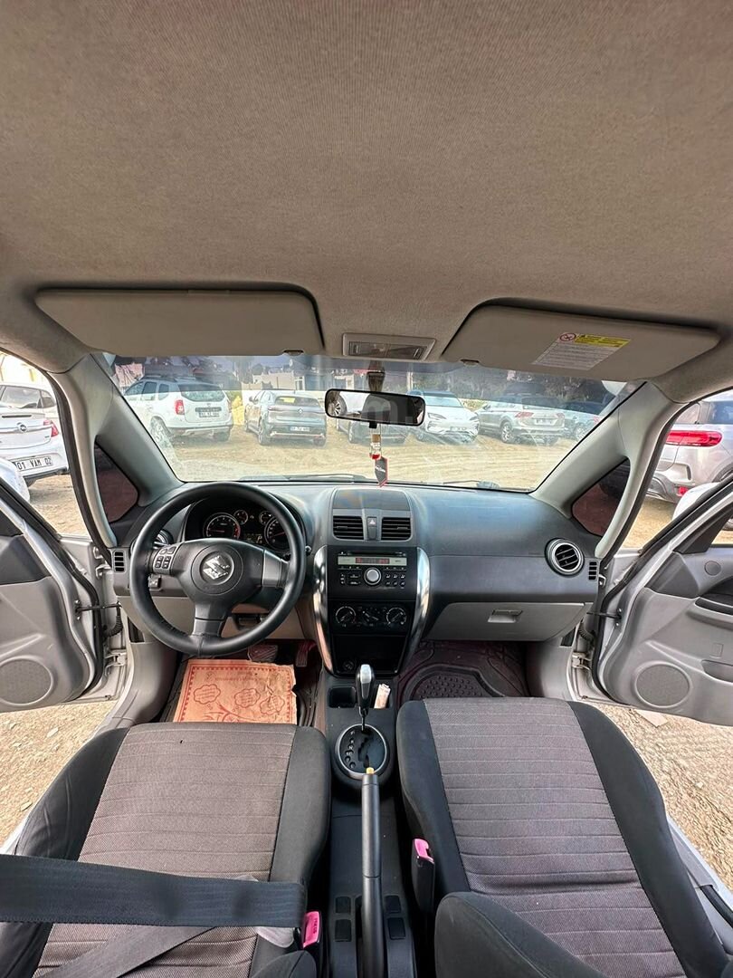 Sahibinden Suzuki SX4 GLX 2010 Model 3