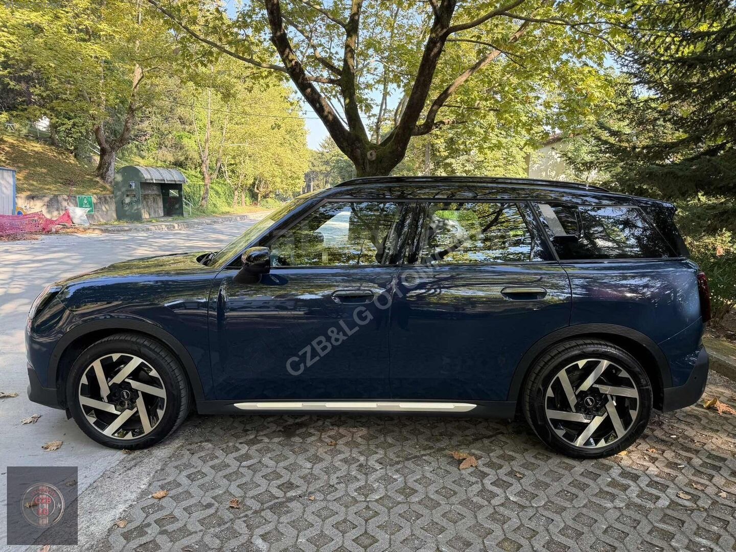 2025 MODEL MİNİ COUNTRYMAN E HATASIZ BOYASIZ 21.000 KM DE 4