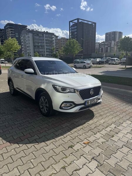 Sahibinden MG HS 1.5 T-GDI Comfort 2023 Model 42.000 km Beyaz