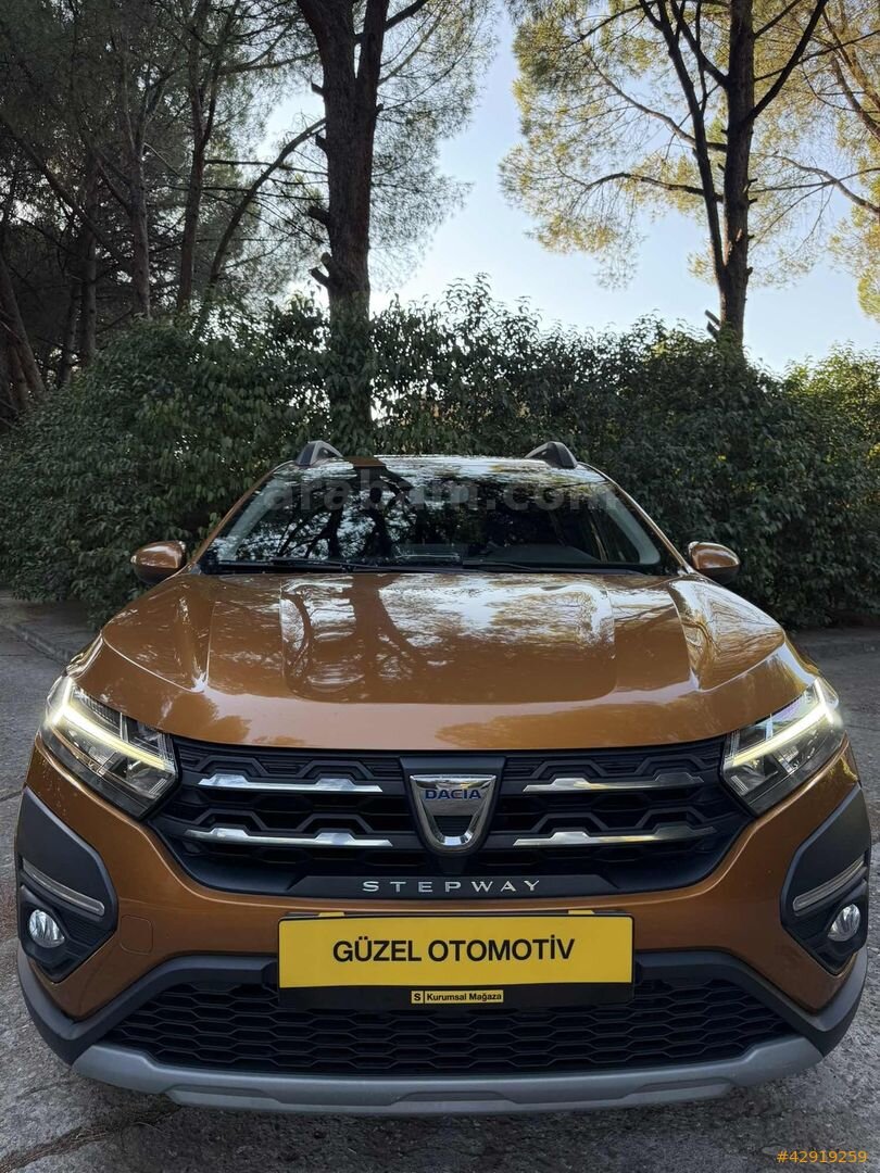 Galeriden Dacia Sandero 1.0 TCe Prestige 2021 Model Manisa 83.500 km Turuncu 3