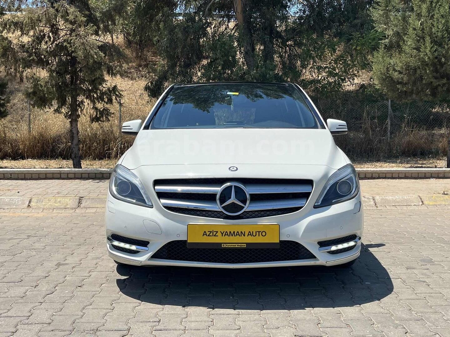 2013 MODEL B 180 BlueEFFICIENCY Sport 7G-DCT 1