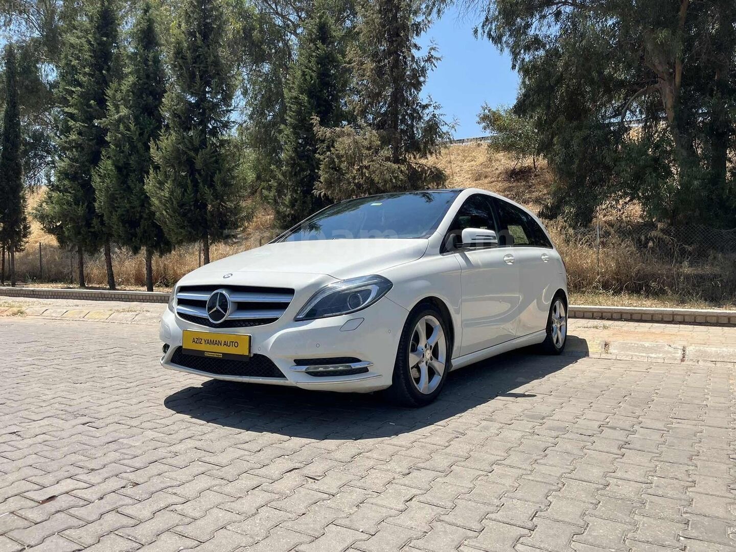 2013 MODEL B 180 BlueEFFICIENCY Sport 7G-DCT 5