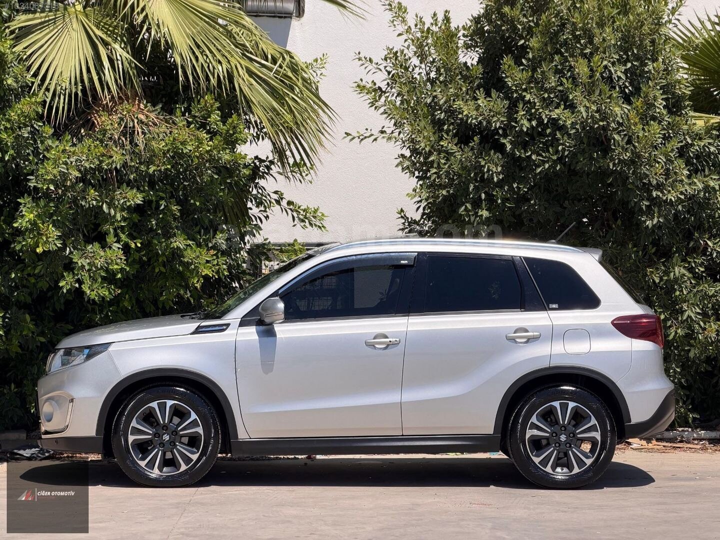 BOYASIZ 2019 SUZUKİ VİTARA 1.4 BOOSTERJET GLX PREMIUM 4X4 SUNROF 4