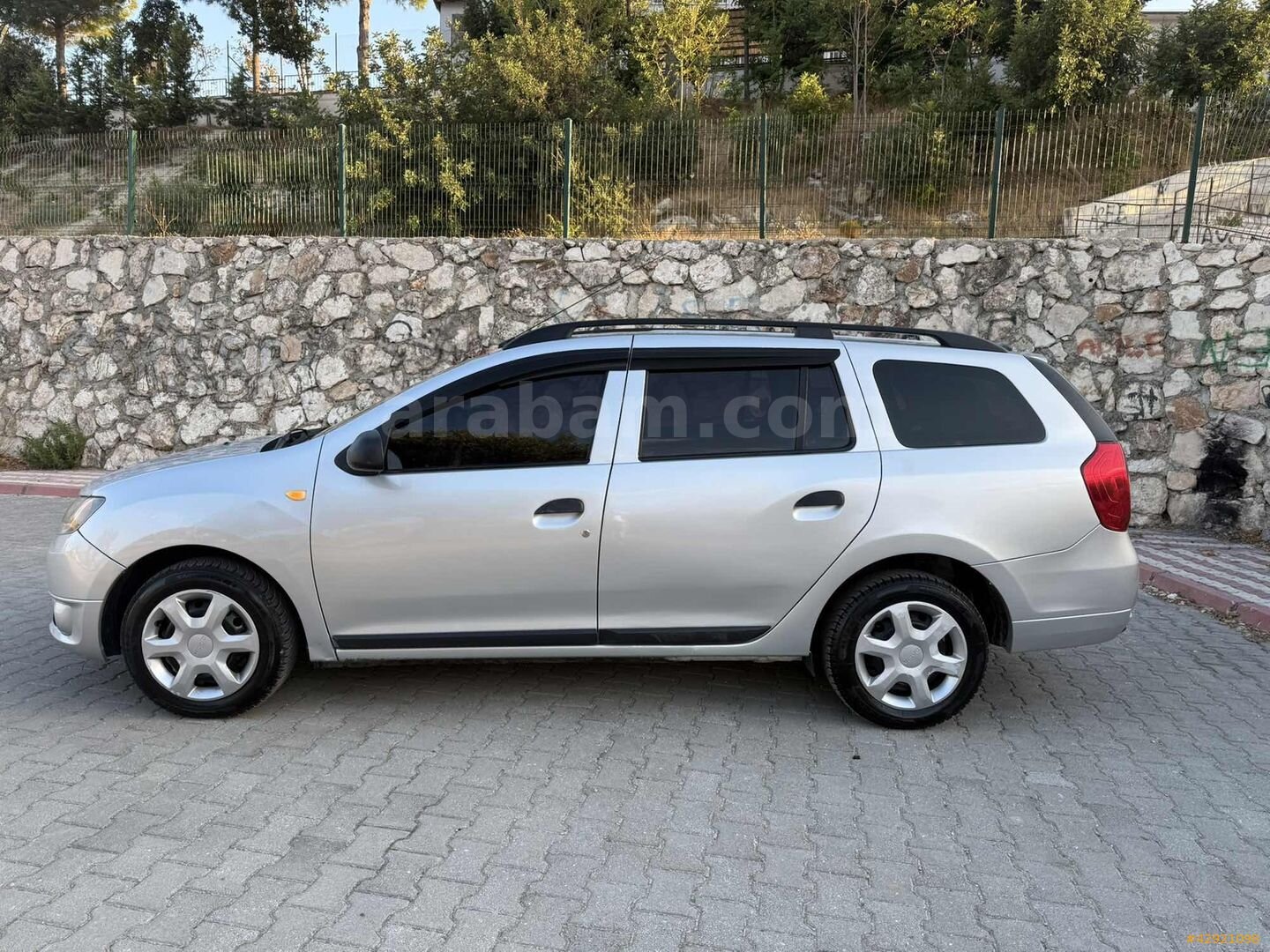 Galeriden Dacia Logan 1.5 dCi MCV Ambiance 2014 Model Mersin 232.000 km Gri 7