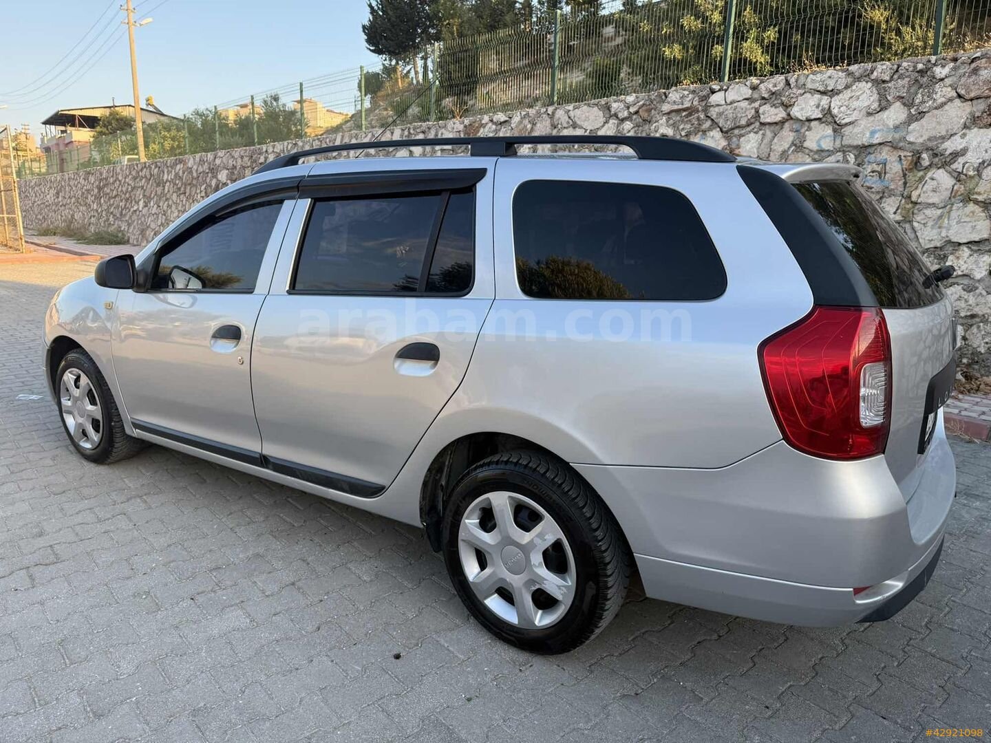 Galeriden Dacia Logan 1.5 dCi MCV Ambiance 2014 Model Mersin 232.000 km Gri 4