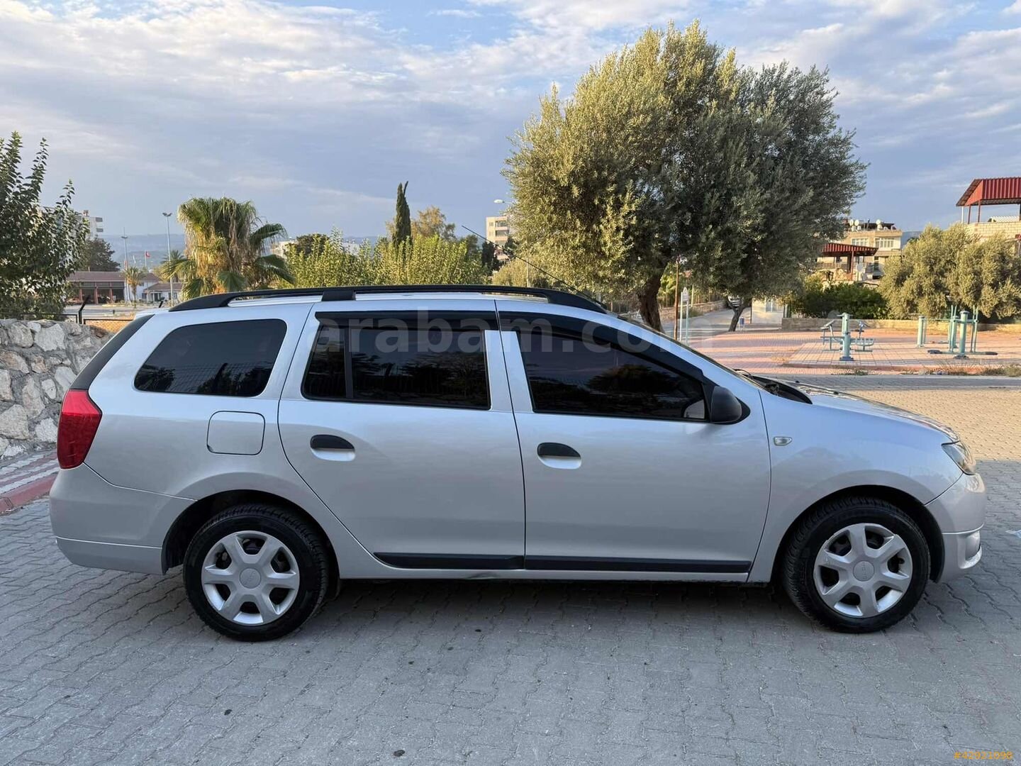 Galeriden Dacia Logan 1.5 dCi MCV Ambiance 2014 Model Mersin 232.000 km Gri 6