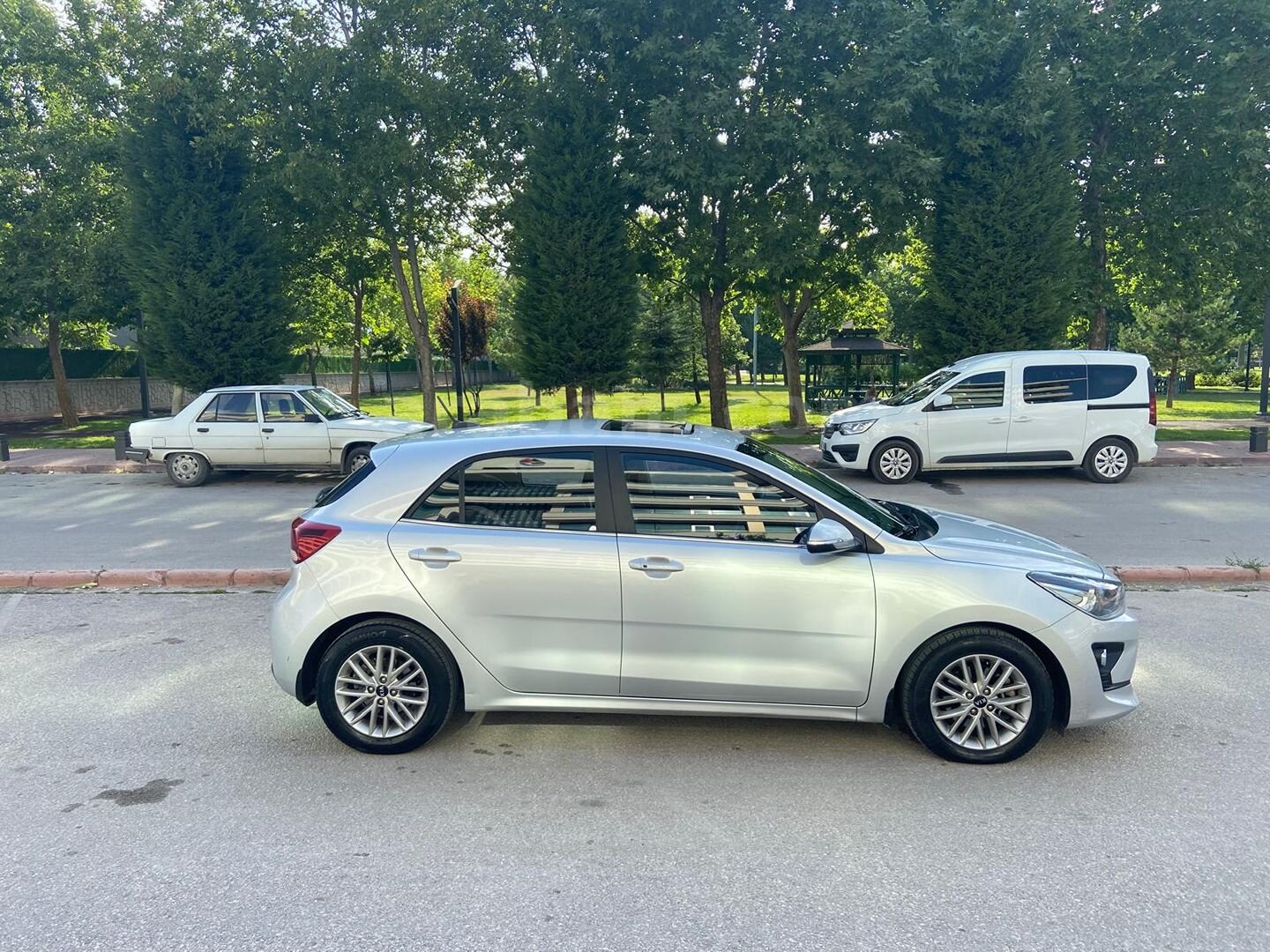 HATASIZ BOYASIZ DEĞİŞENSİZ HASAR KAYITSIZ SUNRUFF+KOLTUK ISITMA+OTOMATİK PARK 6