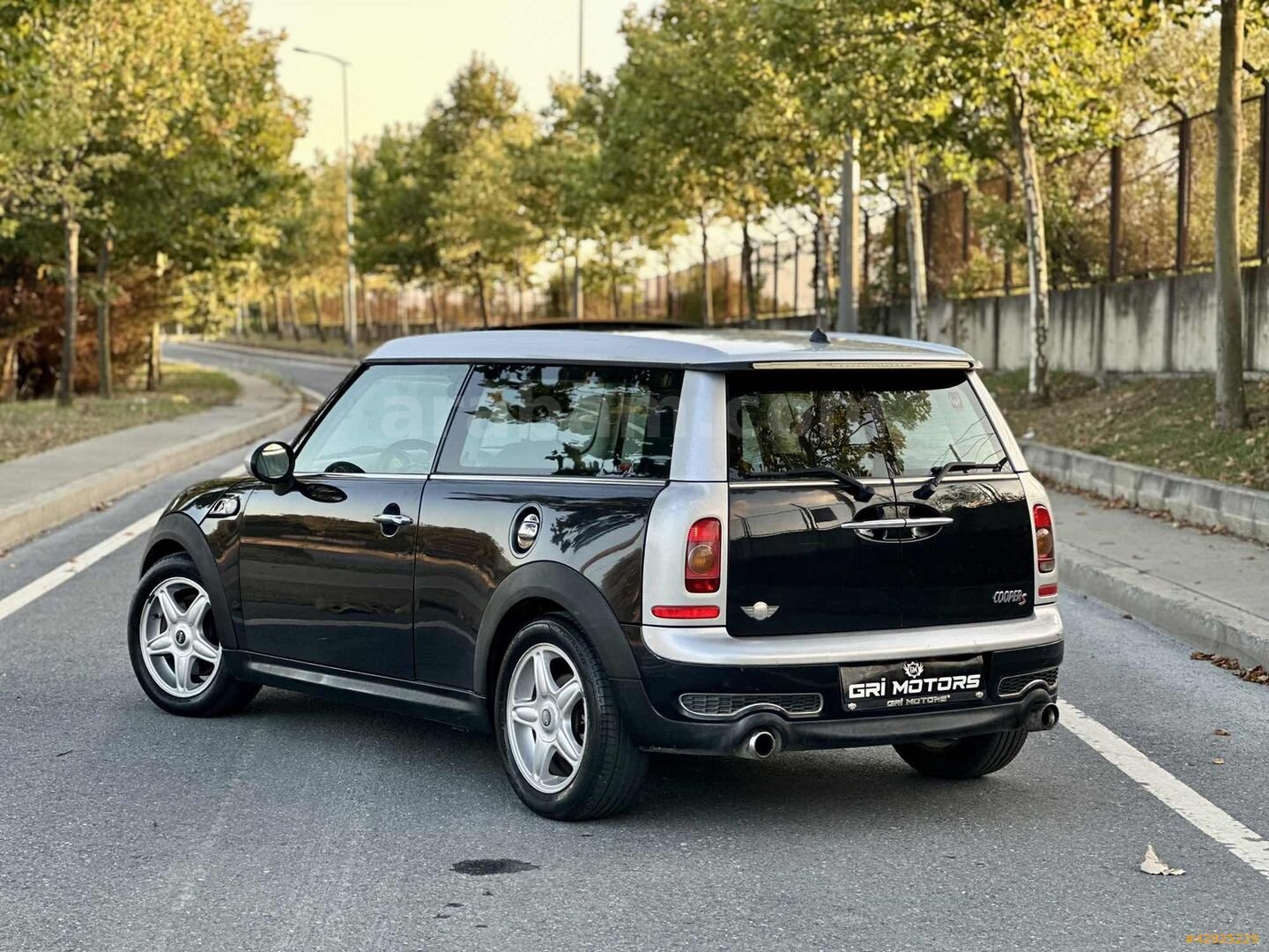 GRİ MOTORS-2009 MİNİ COOPER CLUBMAN S*CAM TAVAN*OTOMATİK*135.KM* 6