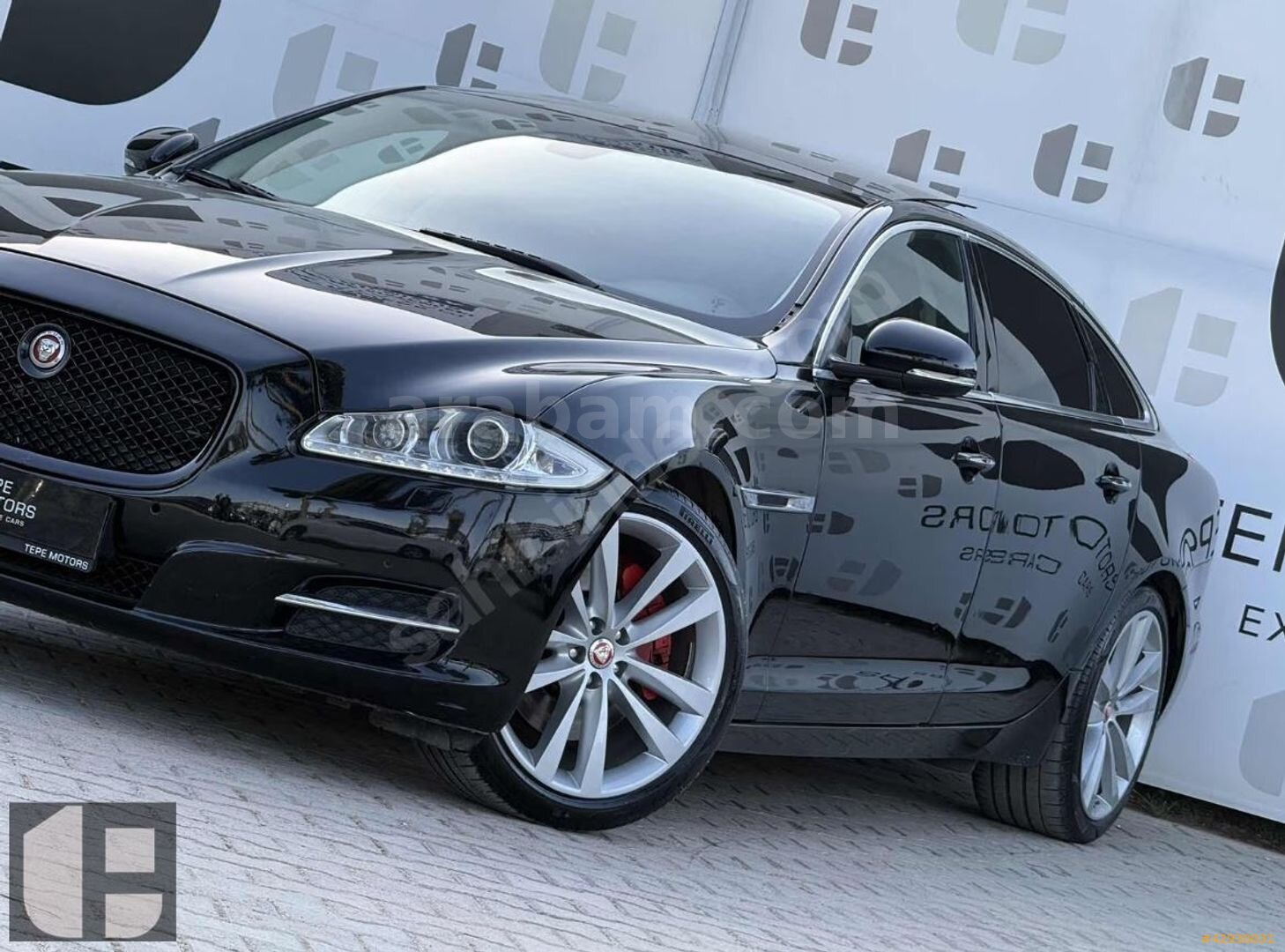 Galeriden Jaguar XJ 2.0i Premium Luxury 2014 Model İzmir 174.000 km Siyah 6