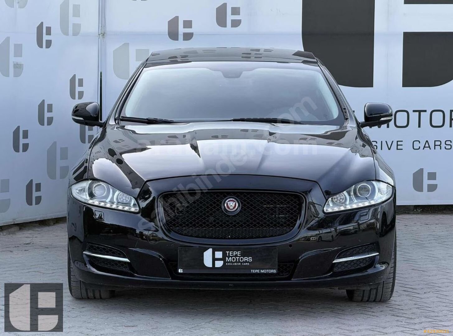 Galeriden Jaguar XJ 2.0i Premium Luxury 2014 Model İzmir 174.000 km Siyah 7