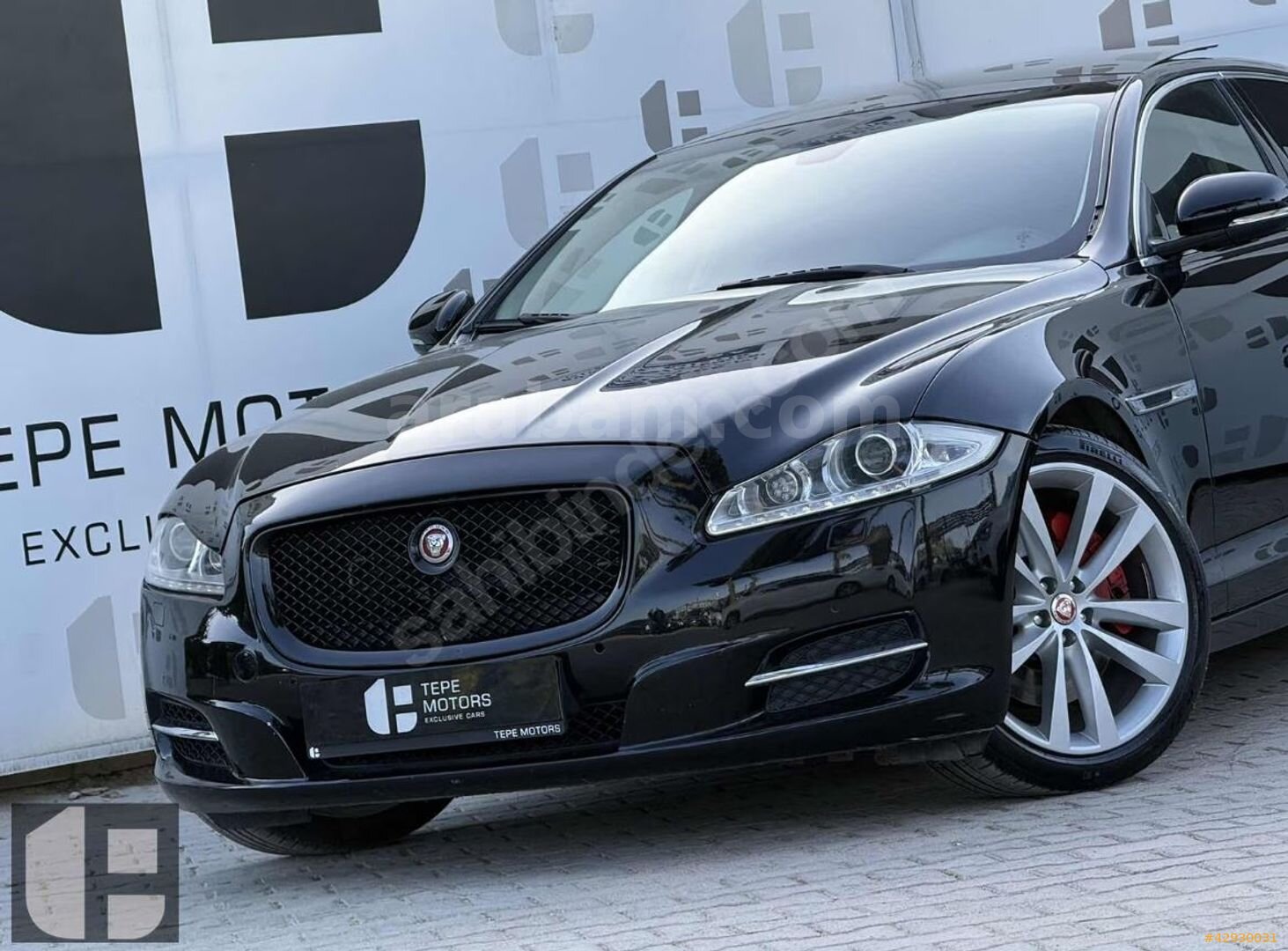Galeriden Jaguar XJ 2.0i Premium Luxury 2014 Model İzmir 174.000 km Siyah 5