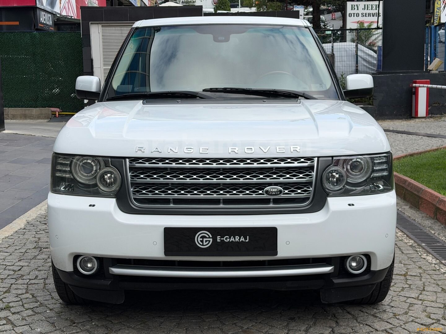 EGARAJ | 2011 RANGE ROVER 3.6 TDV8 HSE 3