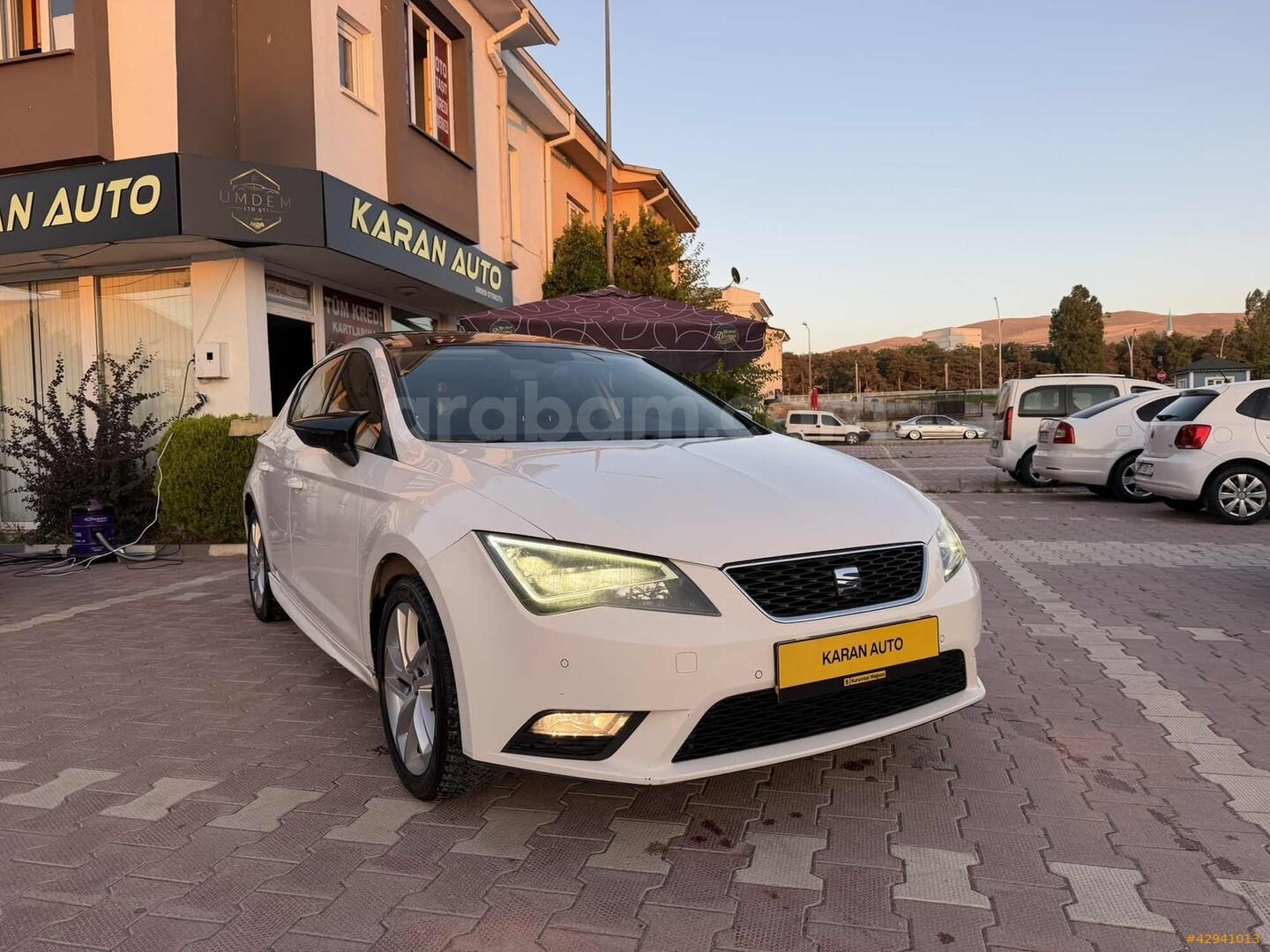 Galeriden Seat Leon 1.6 TDI Style 2016 Model Van 194.000 km Beyaz 3