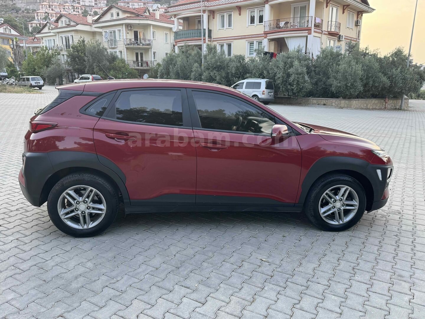 Galeriden Hyundai Kona 1.6 CRDI Style 2019 Model Muğla 298.000 km Kırmızı 3