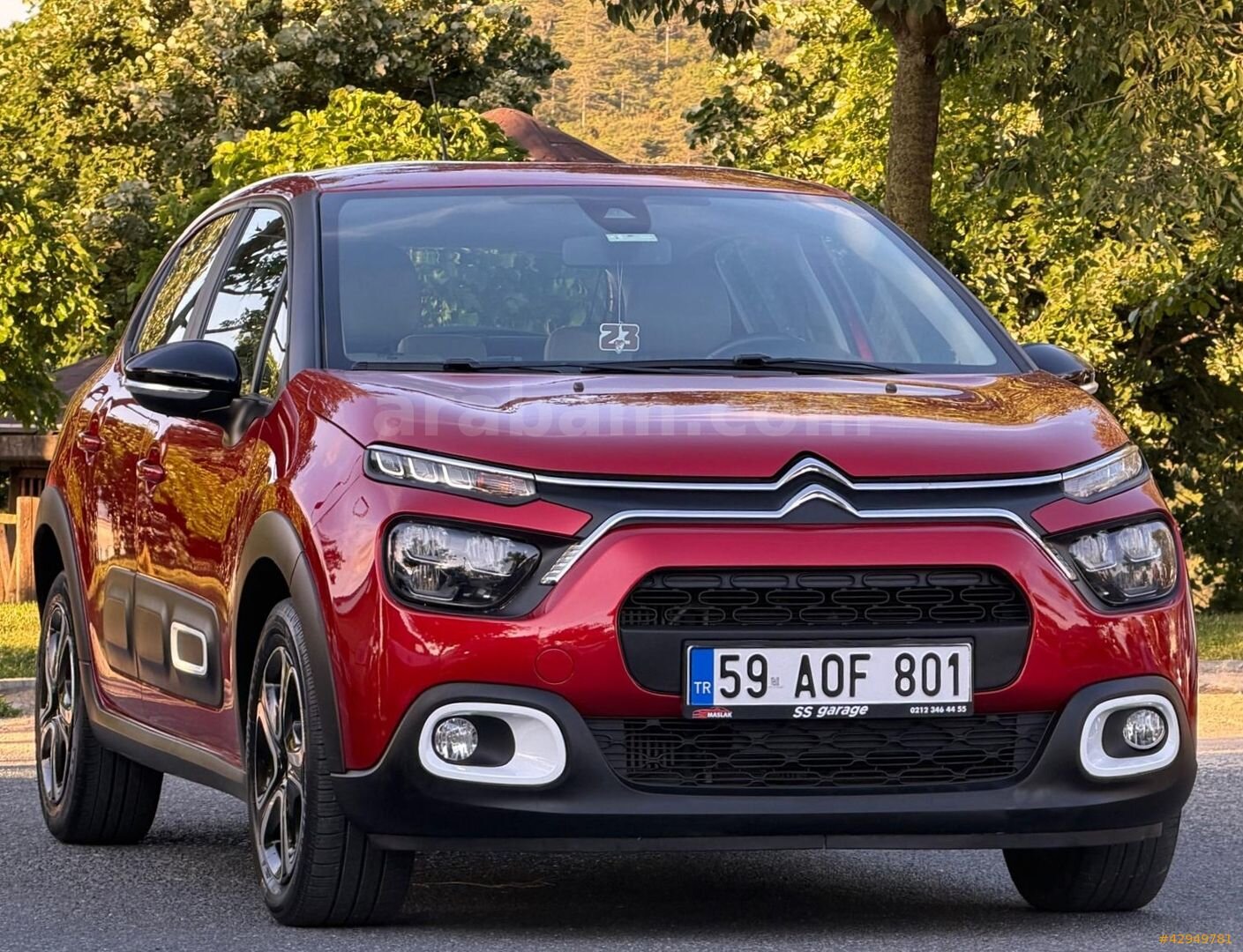 Galeriden Citroen C3 1.2 PureTech Feel Bold 2023 Model İstanbul 65.000 km Kırmızı 3