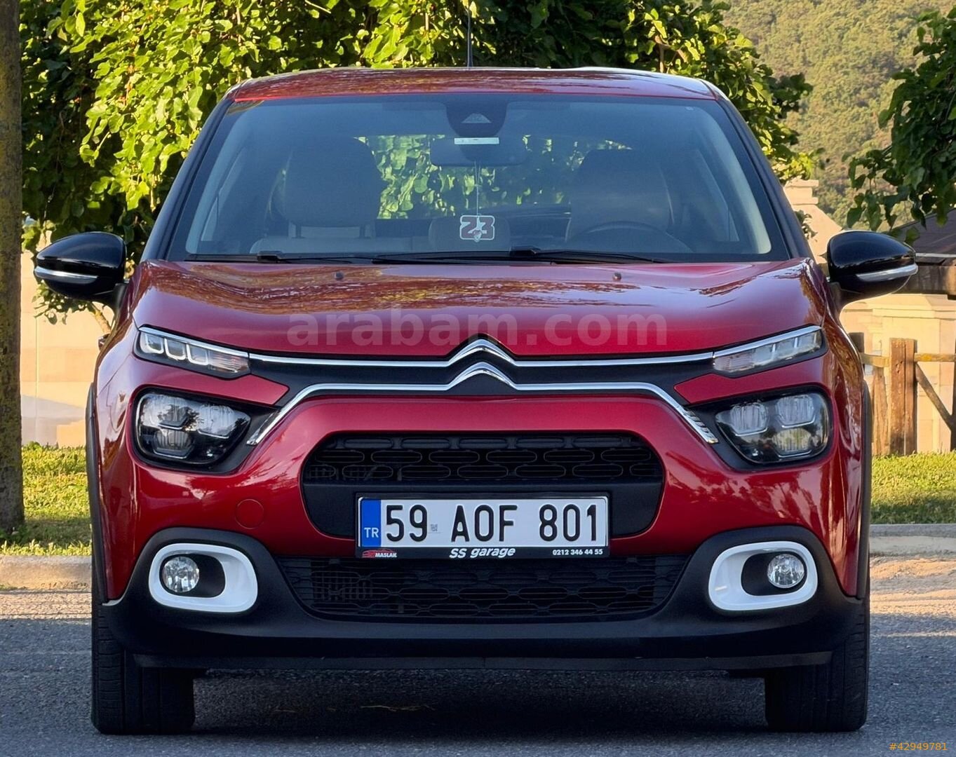 Galeriden Citroen C3 1.2 PureTech Feel Bold 2023 Model İstanbul 65.000 km Kırmızı 1